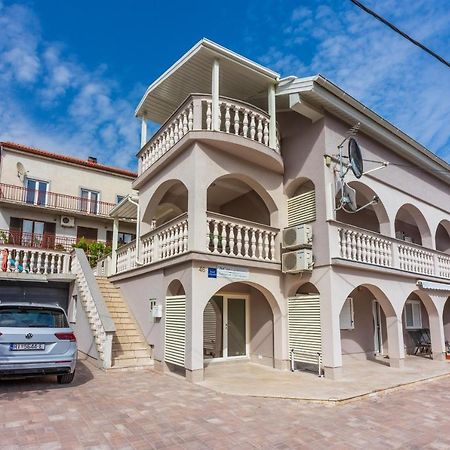 Apartments Mirela Crikvenica Exterior foto