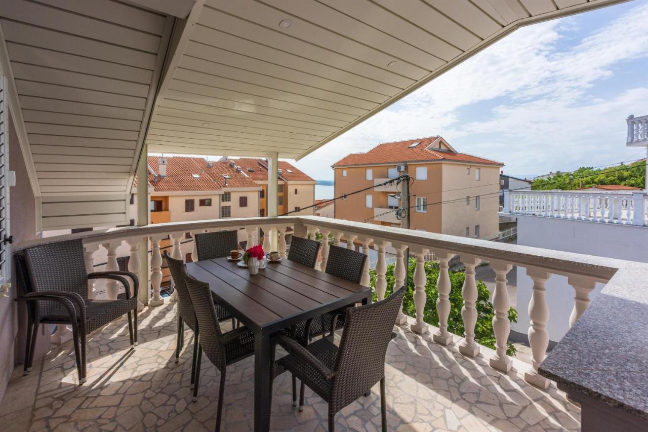 Apartments Mirela Crikvenica Exterior foto