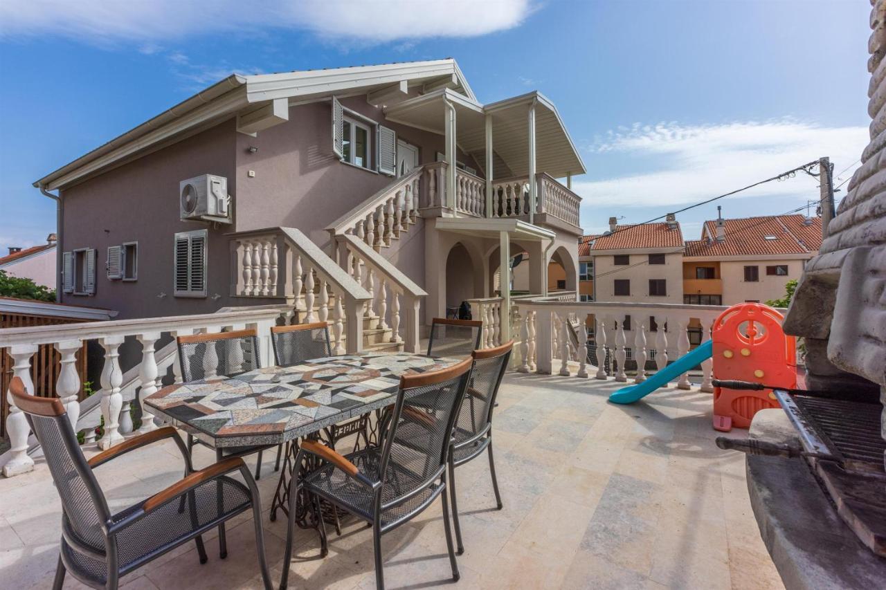 Apartments Mirela Crikvenica Exterior foto