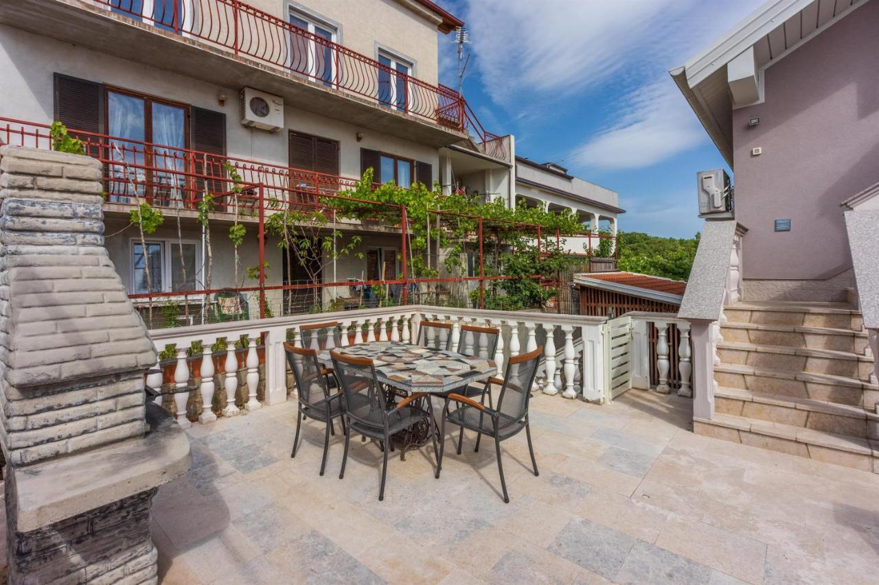 Apartments Mirela Crikvenica Exterior foto
