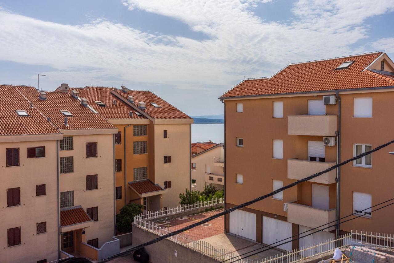 Apartments Mirela Crikvenica Exterior foto